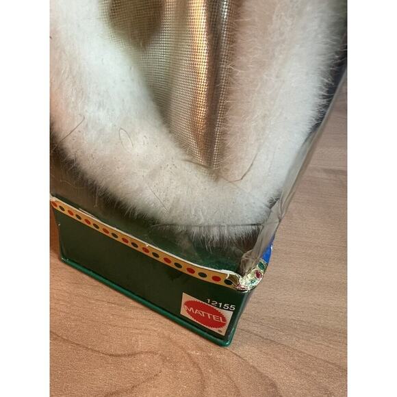 Happy Holidays 1994 Barbie Doll New In Box Slight Damage - Picture 5 of 11